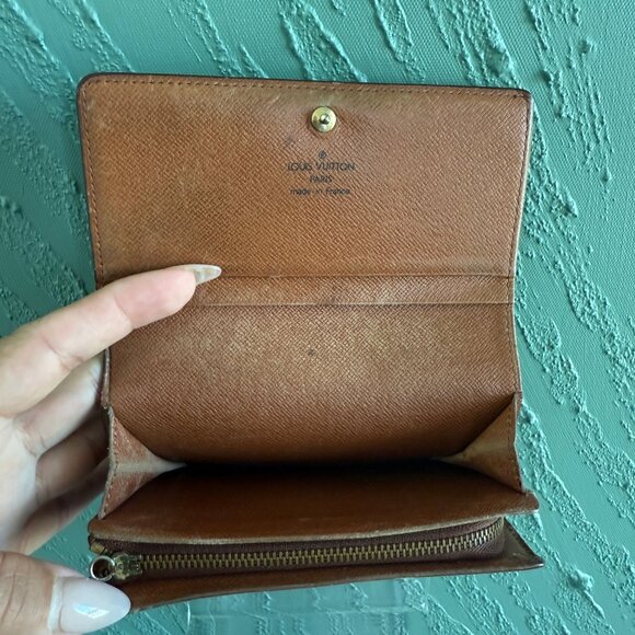 Louis Vuitton Monogram Brown Wallet - Picture 4 of 8